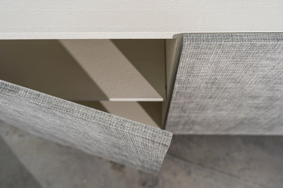 Woodress — Finitura tessile · apertura dell’anta